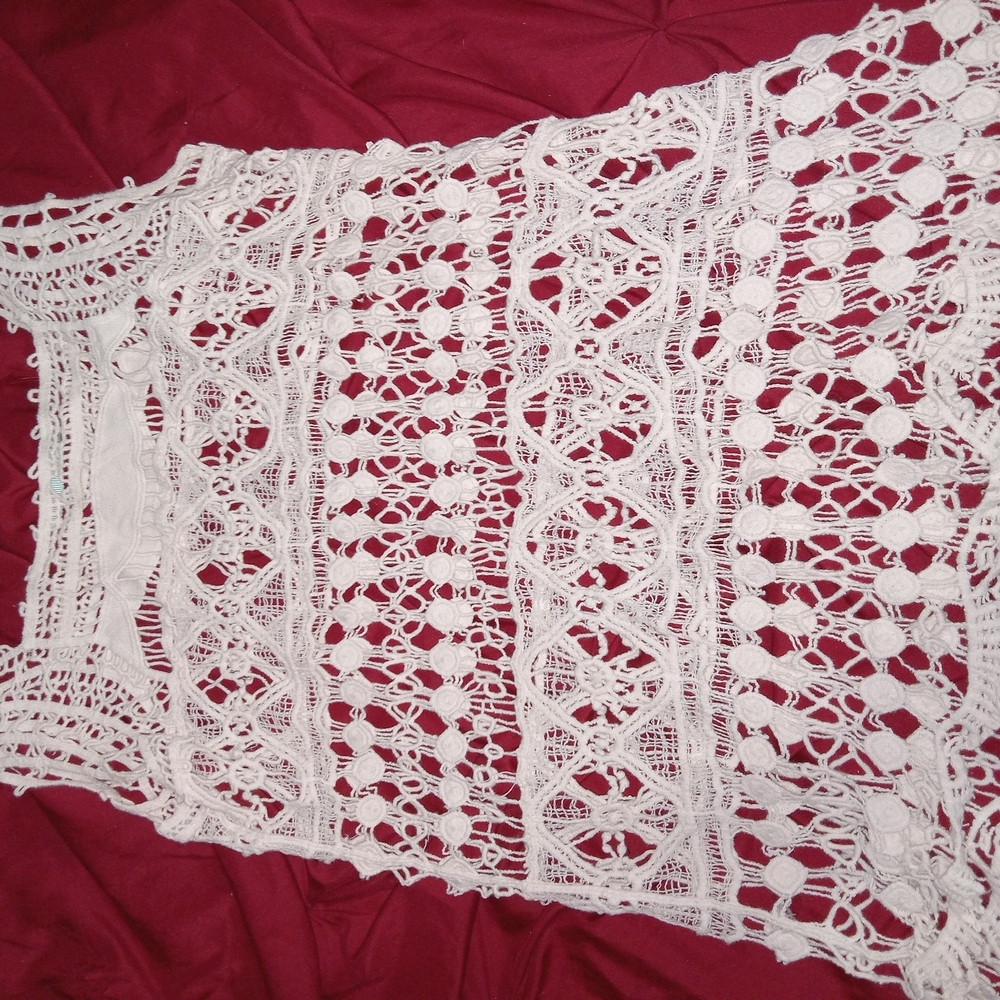 Maurices Cream Crochet Lace Top Size M - Picture 4 of 12